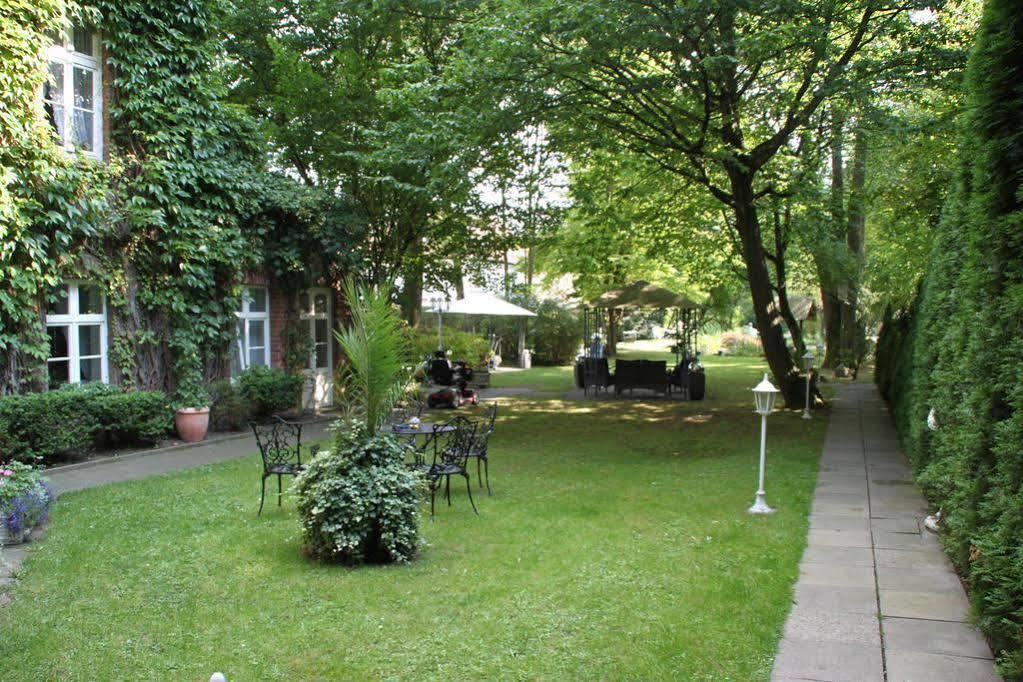 Hotel Villa Koenigin Luise Bad Pyrmont Exterior foto